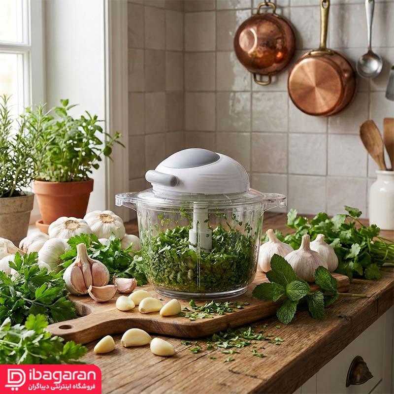 خردکن یونیک در حال خرد کردن سبزیجات