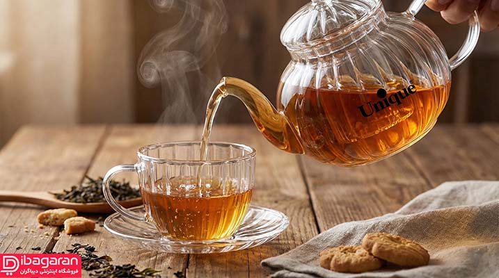قوری پیرکس یونیک 7973 در حال دم کشیدن چای