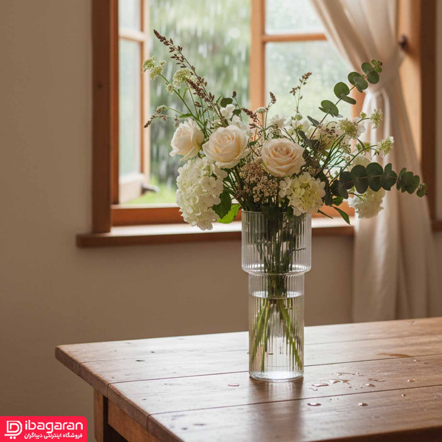 گلدان ویرا تیام شیشه ای شفاف